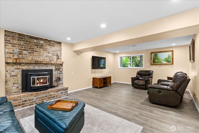 17631 69th Place W, Edmonds, WA 98026
