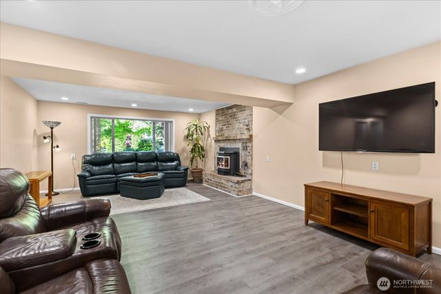 17631 69th Place W, Edmonds, WA 98026