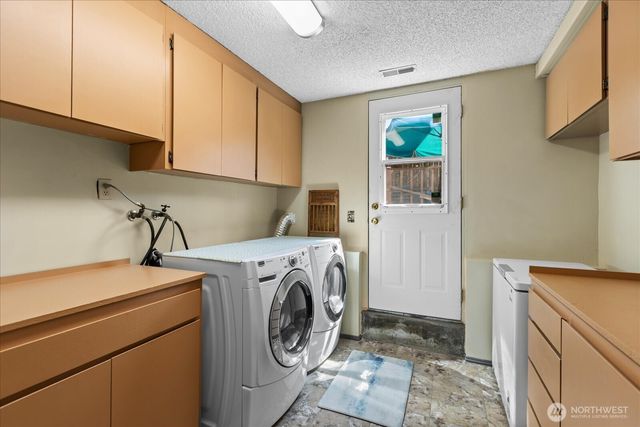 17631 69th Place W, Edmonds, WA 98026
