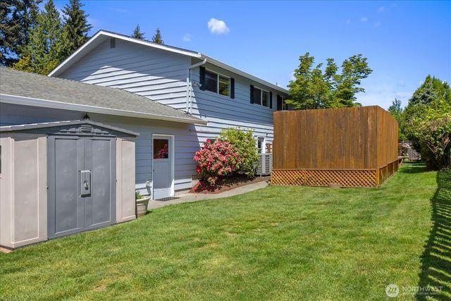 17631 69th Place W, Edmonds, WA 98026