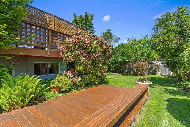 17631 69th Place W, Edmonds, WA 98026