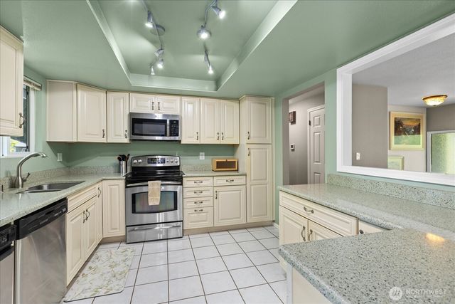 17631 69th Place W, Edmonds, WA 98026