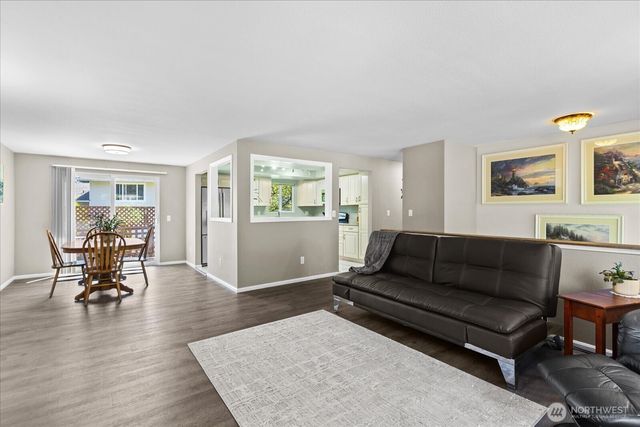 17631 69th Place W, Edmonds, WA 98026