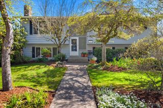 17631 69th Place W, Edmonds, WA 98026