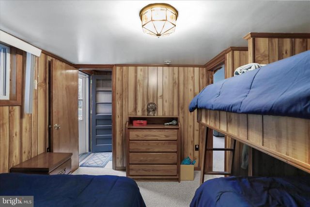 222 SKIPPERS POINT RD, Oakland, MD 21550