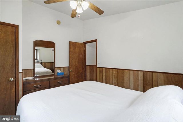 222 SKIPPERS POINT RD, Oakland, MD 21550