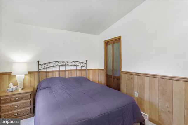 222 SKIPPERS POINT RD, Oakland, MD 21550