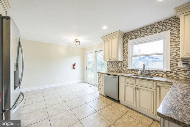 25 THORNHILL LN, Willingboro, NJ 08046