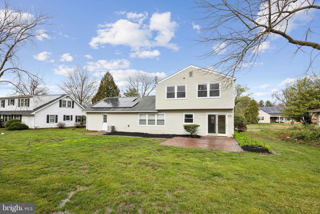 25 THORNHILL LN, Willingboro, NJ 08046