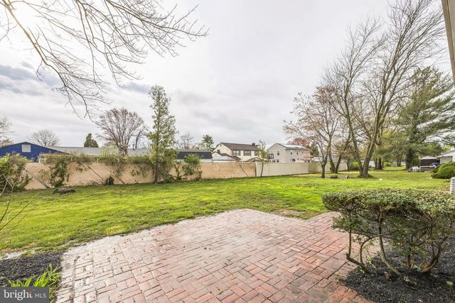 25 THORNHILL LN, Willingboro, NJ 08046