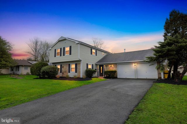 25 THORNHILL LN, Willingboro, NJ 08046