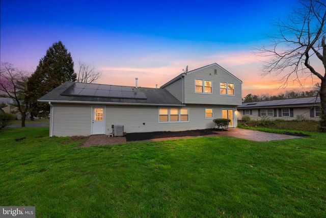 25 THORNHILL LN, Willingboro, NJ 08046