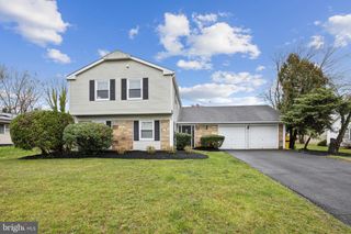 25 THORNHILL LN, Willingboro, NJ 08046
