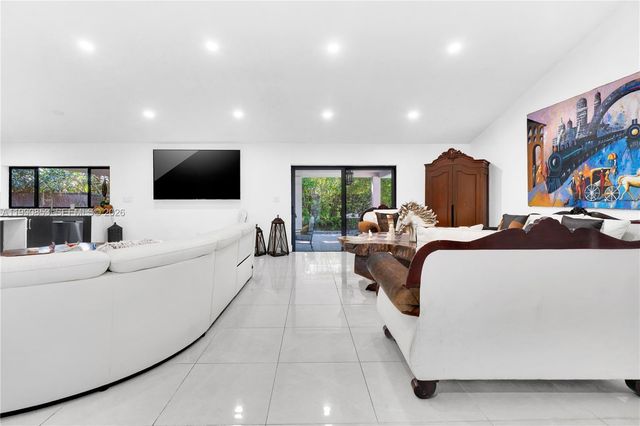 10224 SW 131st Ct, Miami, FL 33186