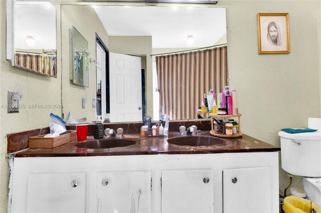 10224 SW 131st Ct, Miami, FL 33186