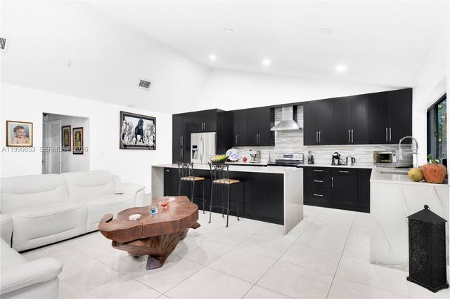 10224 SW 131st Ct, Miami, FL 33186