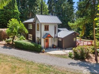 7712 Hellman Road, Clinton, WA 98236