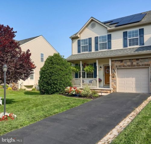 243 MAPLE DR, Hanover, PA 17331