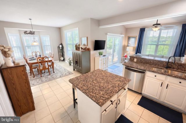 243 MAPLE DR, Hanover, PA 17331