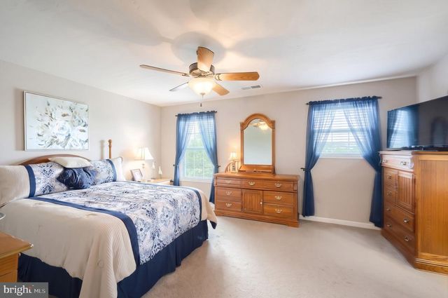 243 MAPLE DR, Hanover, PA 17331