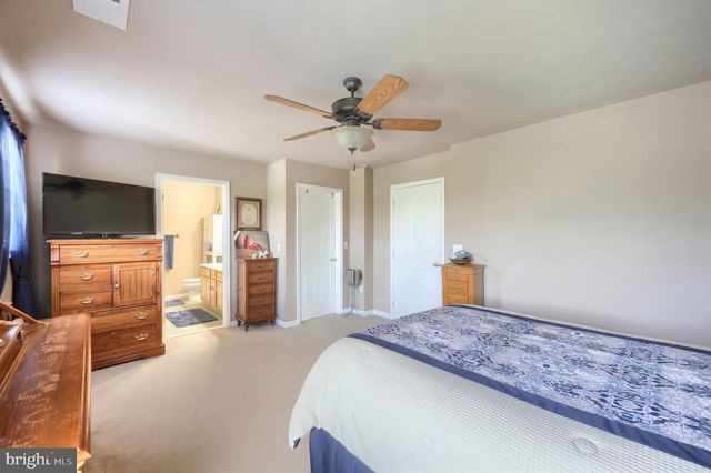 243 MAPLE DR, Hanover, PA 17331