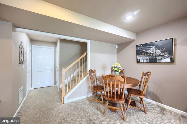 243 MAPLE DR, Hanover, PA 17331