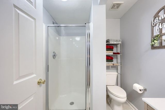 243 MAPLE DR, Hanover, PA 17331