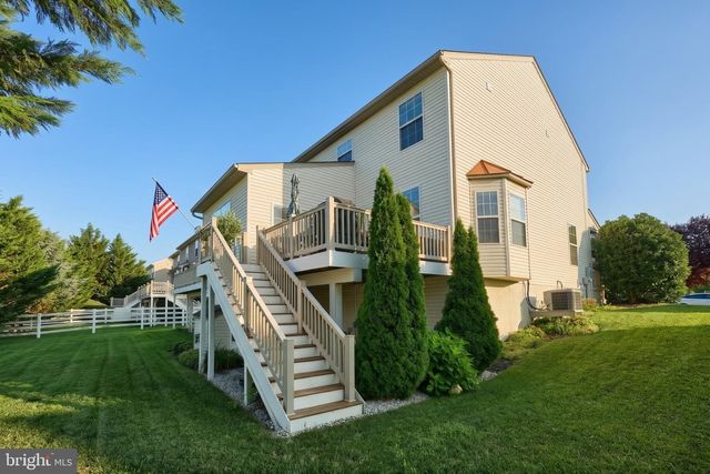 243 MAPLE DR, Hanover, PA 17331