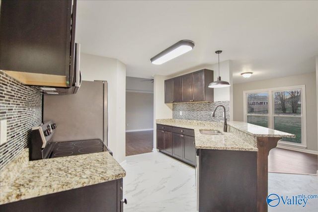 144 Tammy Gaines Lane, Huntsville, AL 35811