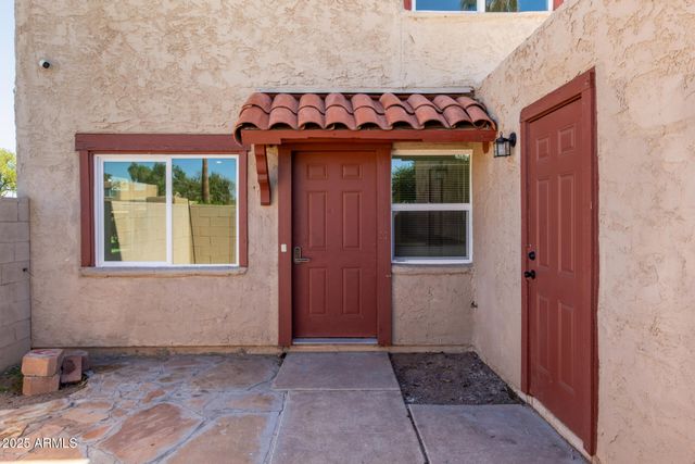 6756 W DEVONSHIRE Avenue, Phoenix, AZ 85033