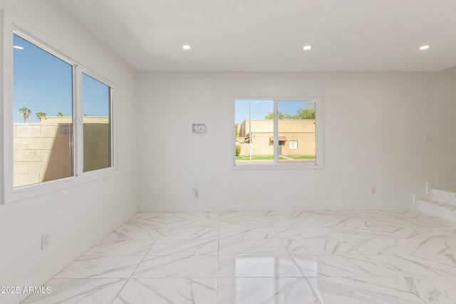 6756 W DEVONSHIRE Avenue, Phoenix, AZ 85033