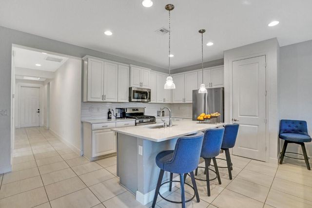 19750 Split Rail Run, Loxahatchee, FL 33470