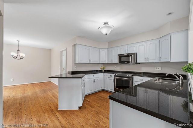 18314 Blue Heron Drive 103, Northville, MI 48168