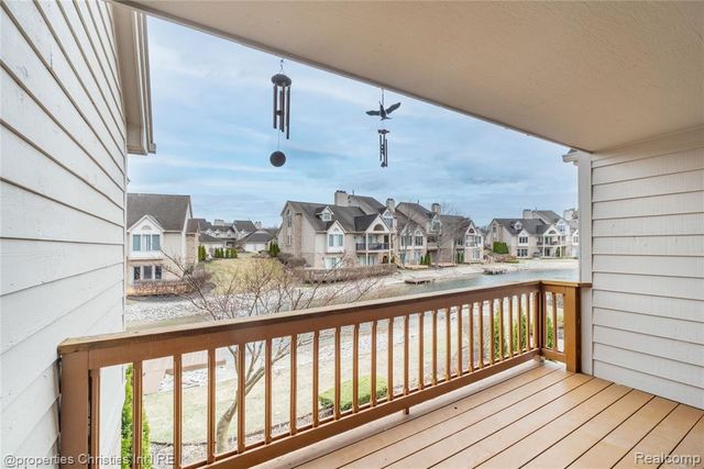 18314 Blue Heron Drive 103, Northville, MI 48168