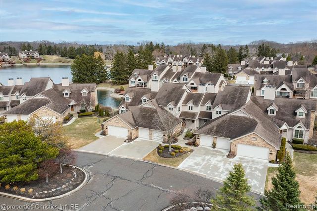 18314 Blue Heron Drive 103, Northville, MI 48168
