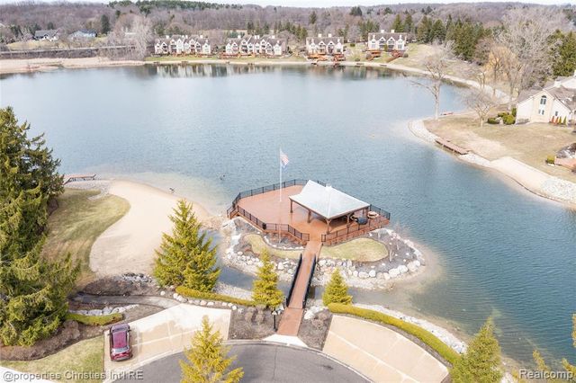 18314 Blue Heron Drive 103, Northville, MI 48168