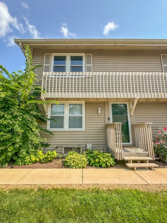 218 Eagle Court C, Bolingbrook, IL 60440