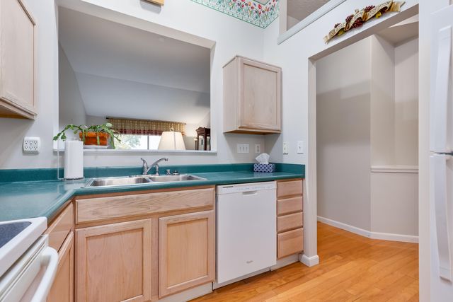 503 Shadow Ridge Drive, Highland Heights, KY 41076