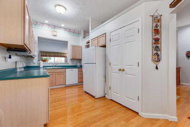 503 Shadow Ridge Drive, Highland Heights, KY 41076