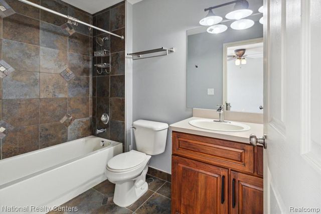 14151 Lakeside Boulevard 46, Shelby Twp, MI 48315