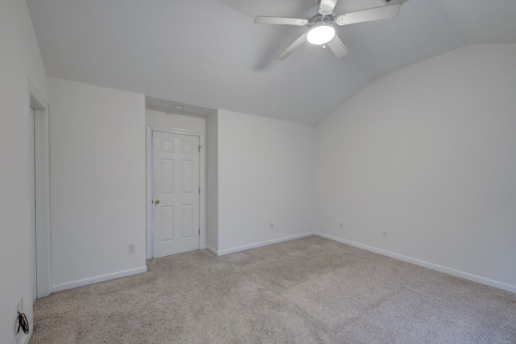 Image 17 of property listing at 1614 Camfield Lane, Mount Pleasant, SC 29466