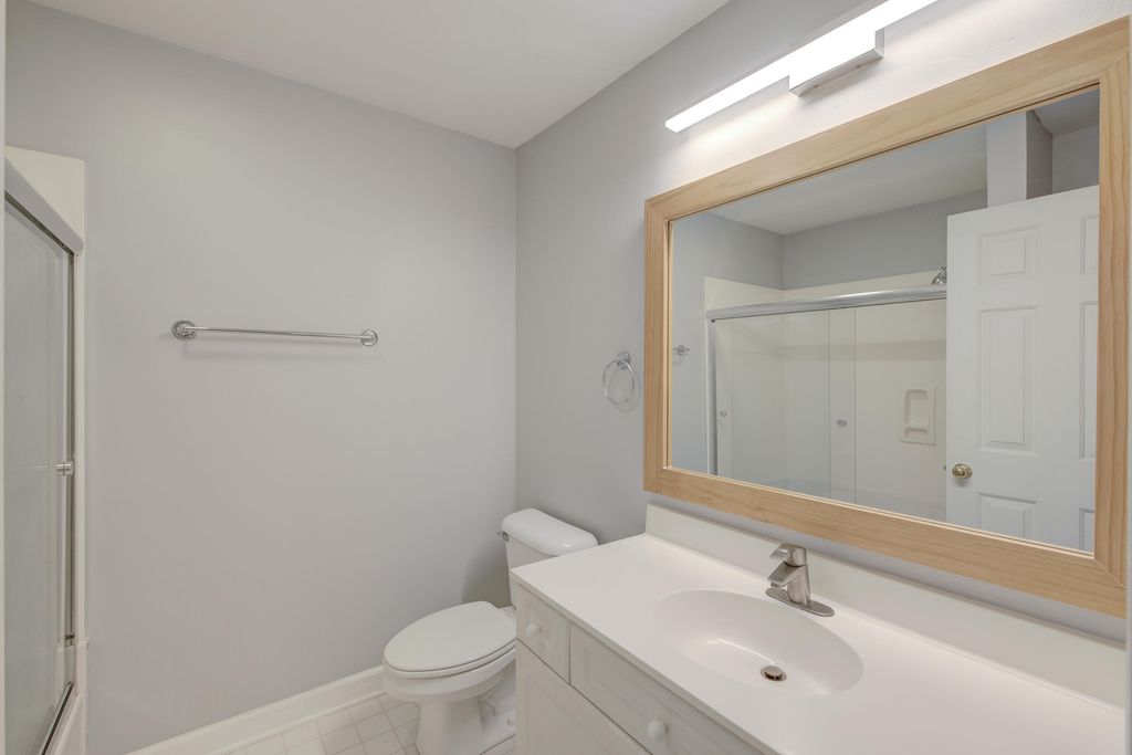 Image 18 of property listing at 1614 Camfield Lane, Mount Pleasant, SC 29466