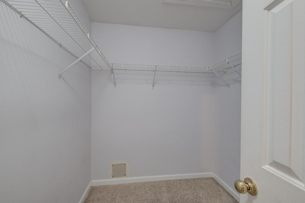 Image 20 of property listing at 1614 Camfield Lane, Mount Pleasant, SC 29466