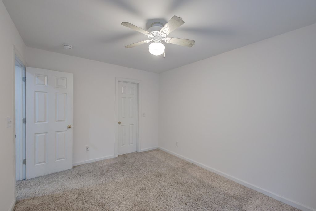 Image 25 of property listing at 1614 Camfield Lane, Mount Pleasant, SC 29466