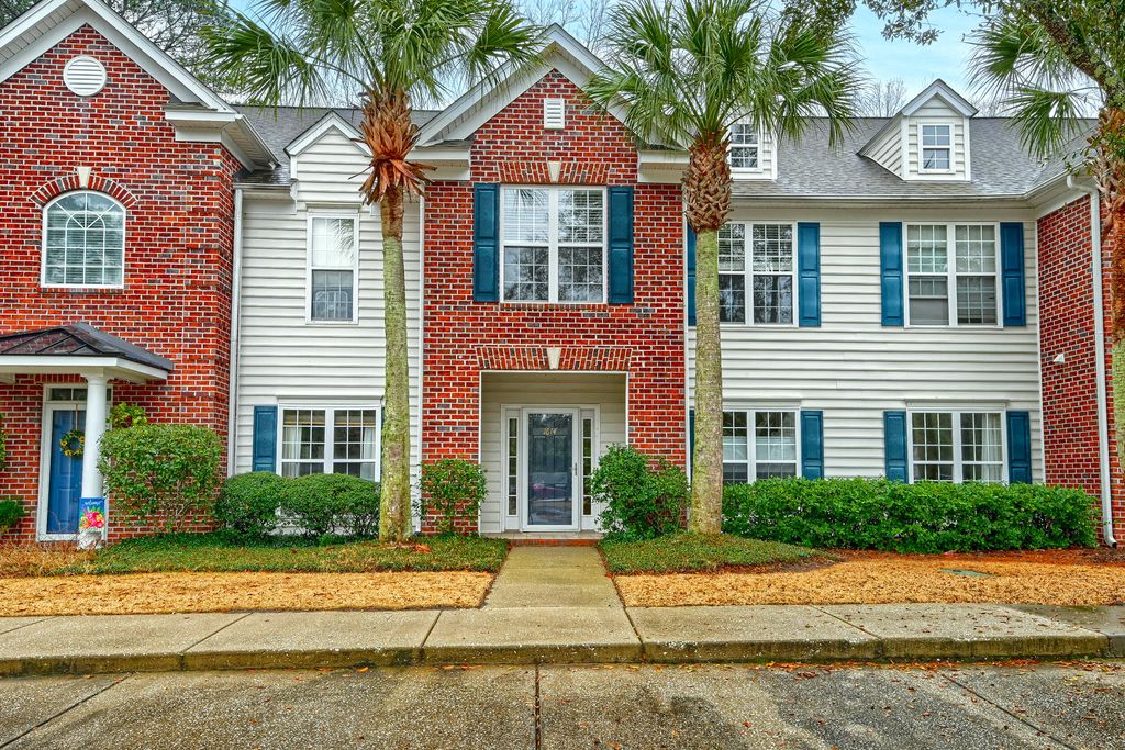 Image 34 of property listing at 1614 Camfield Lane, Mount Pleasant, SC 29466