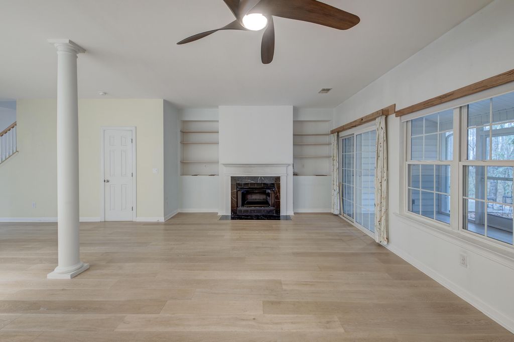 Image 39 of property listing at 1614 Camfield Lane, Mount Pleasant, SC 29466