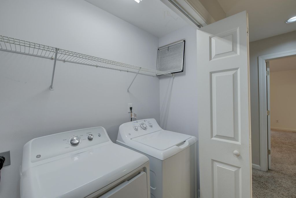 Image 43 of property listing at 1614 Camfield Lane, Mount Pleasant, SC 29466