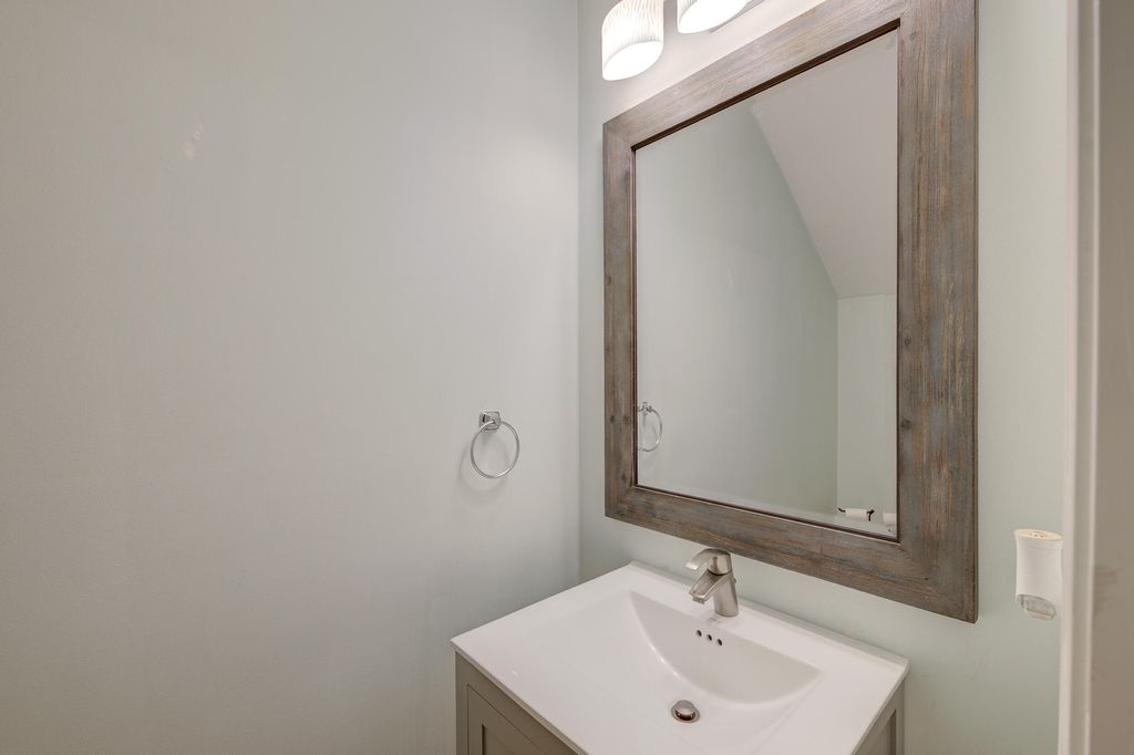 Image 44 of property listing at 1614 Camfield Lane, Mount Pleasant, SC 29466