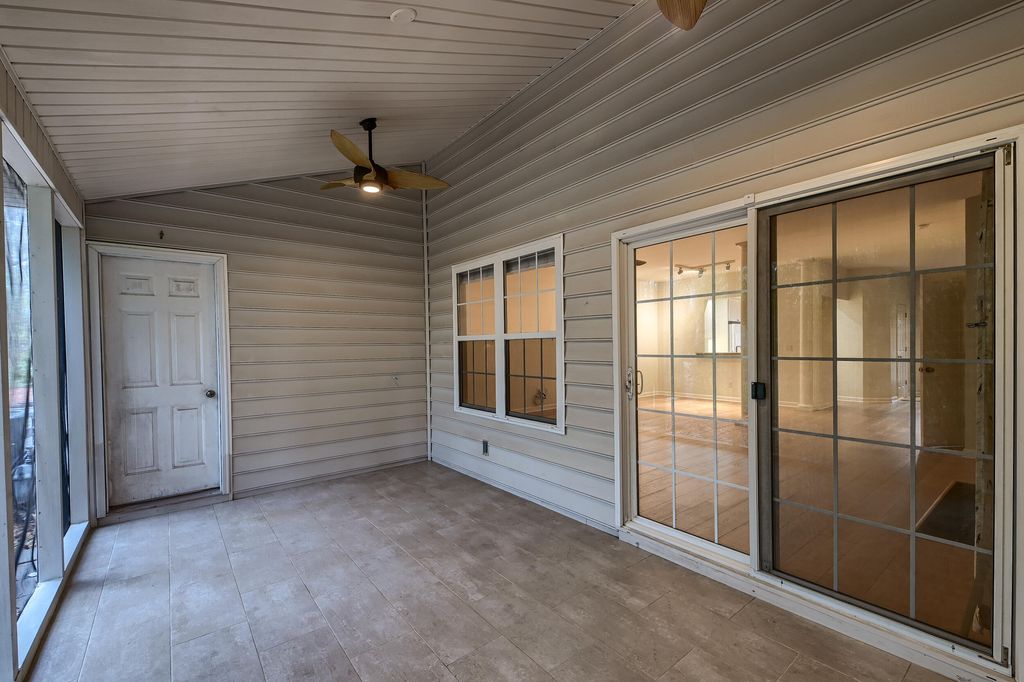 Image 46 of property listing at 1614 Camfield Lane, Mount Pleasant, SC 29466
