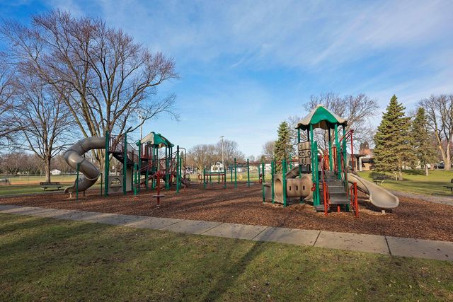 16355 320th Street, New Prague, MN 56071